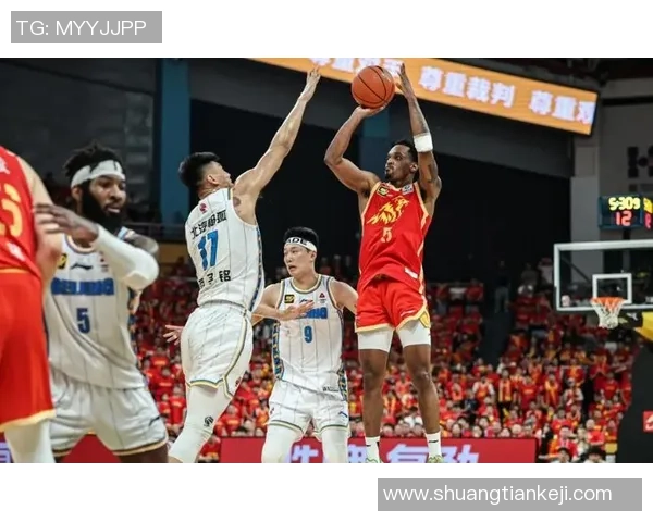 广厦队与四川队精彩对决集锦回顾展现篮球魅力与团队精神